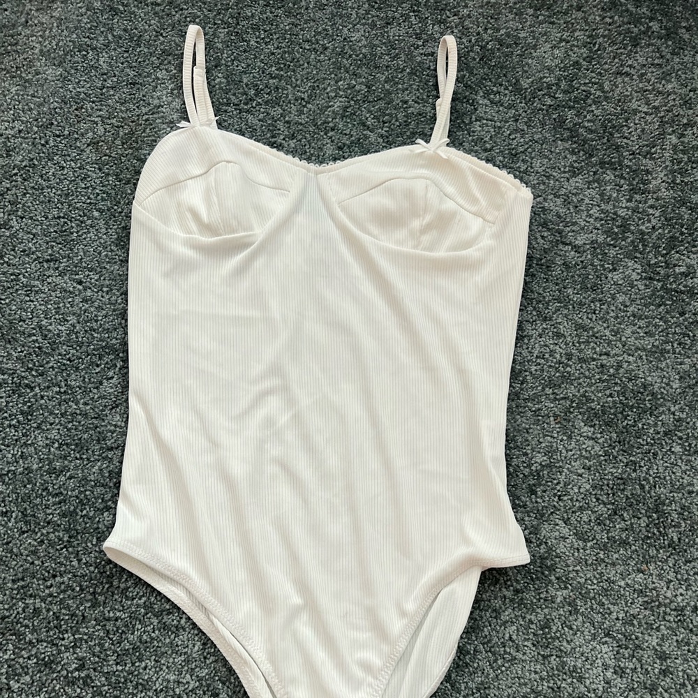 Princess Polly Bodysuit. Size 4.